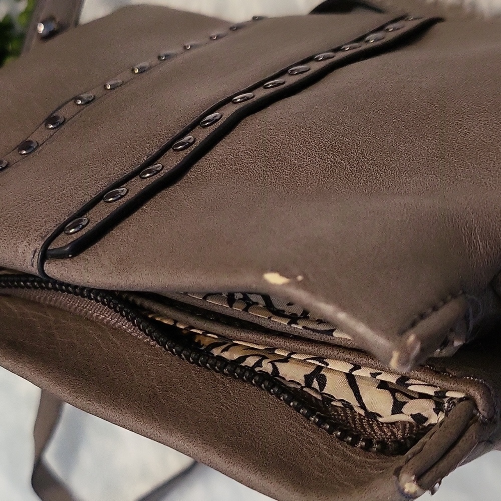 Crossbody Bundle - image 4